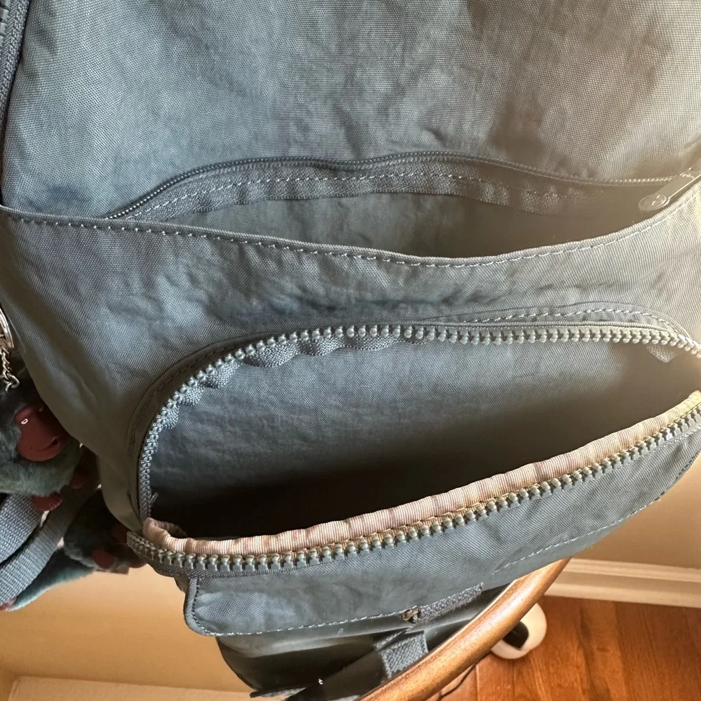 Kipling Queenie Backpack Medium Light Aloe Tonal